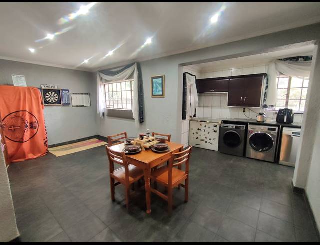 4 BEDROOM HOUSE FOR SALE IN BRACKENHURST